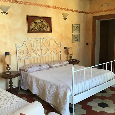 Polirone Bed & Breakfast 3*