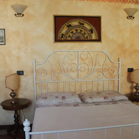 Polirone Bed & Breakfast 3*