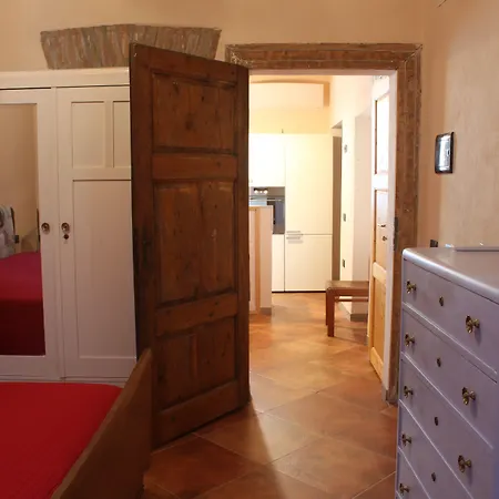 Polirone Bed & Breakfast 3*